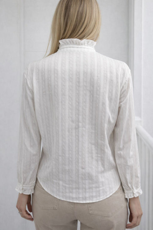 Chemise à volants avec col montant – Style romantique chic
