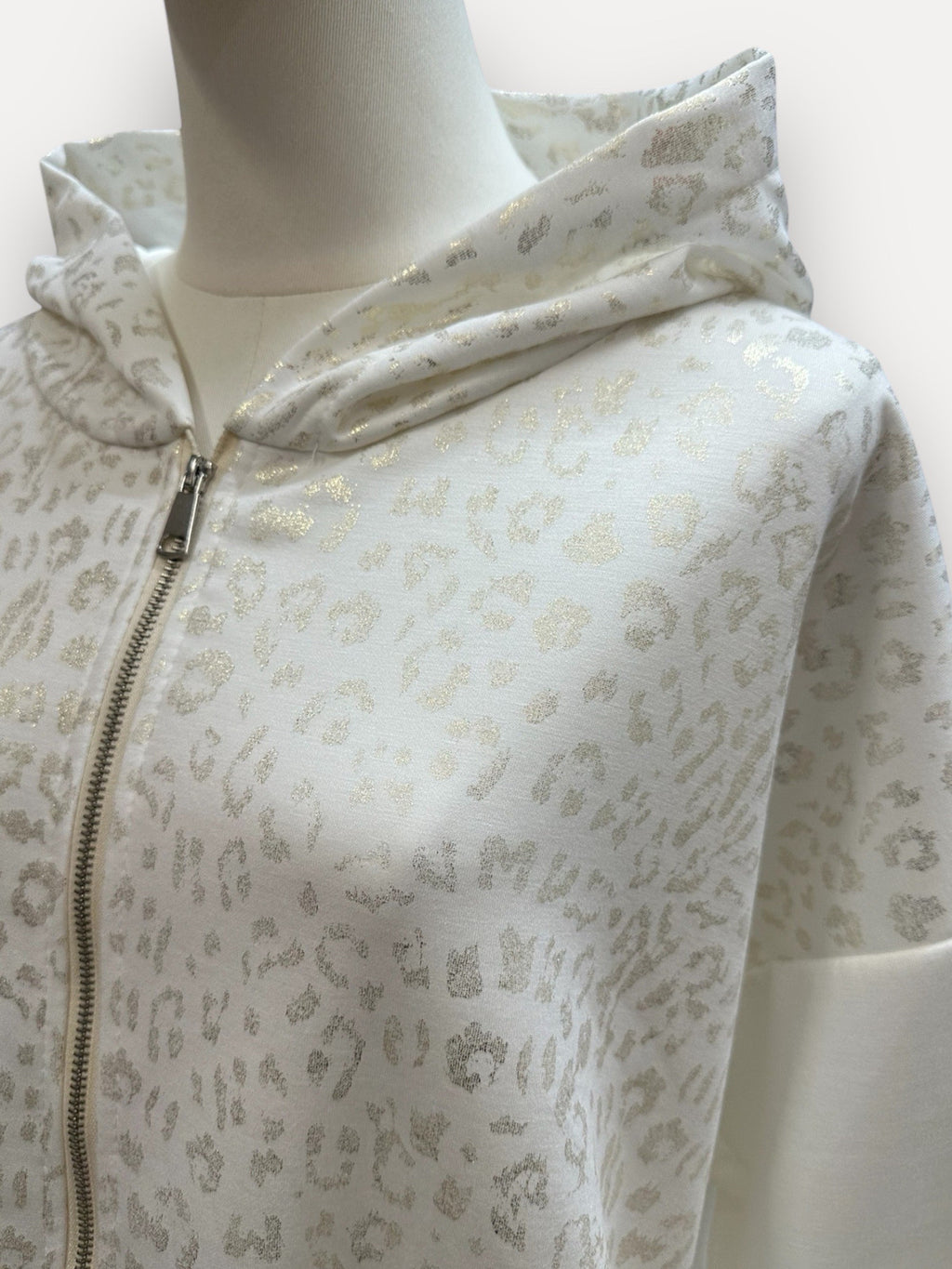 Gilet à capuche léopard argenté – Manches 3/4, couleur écru