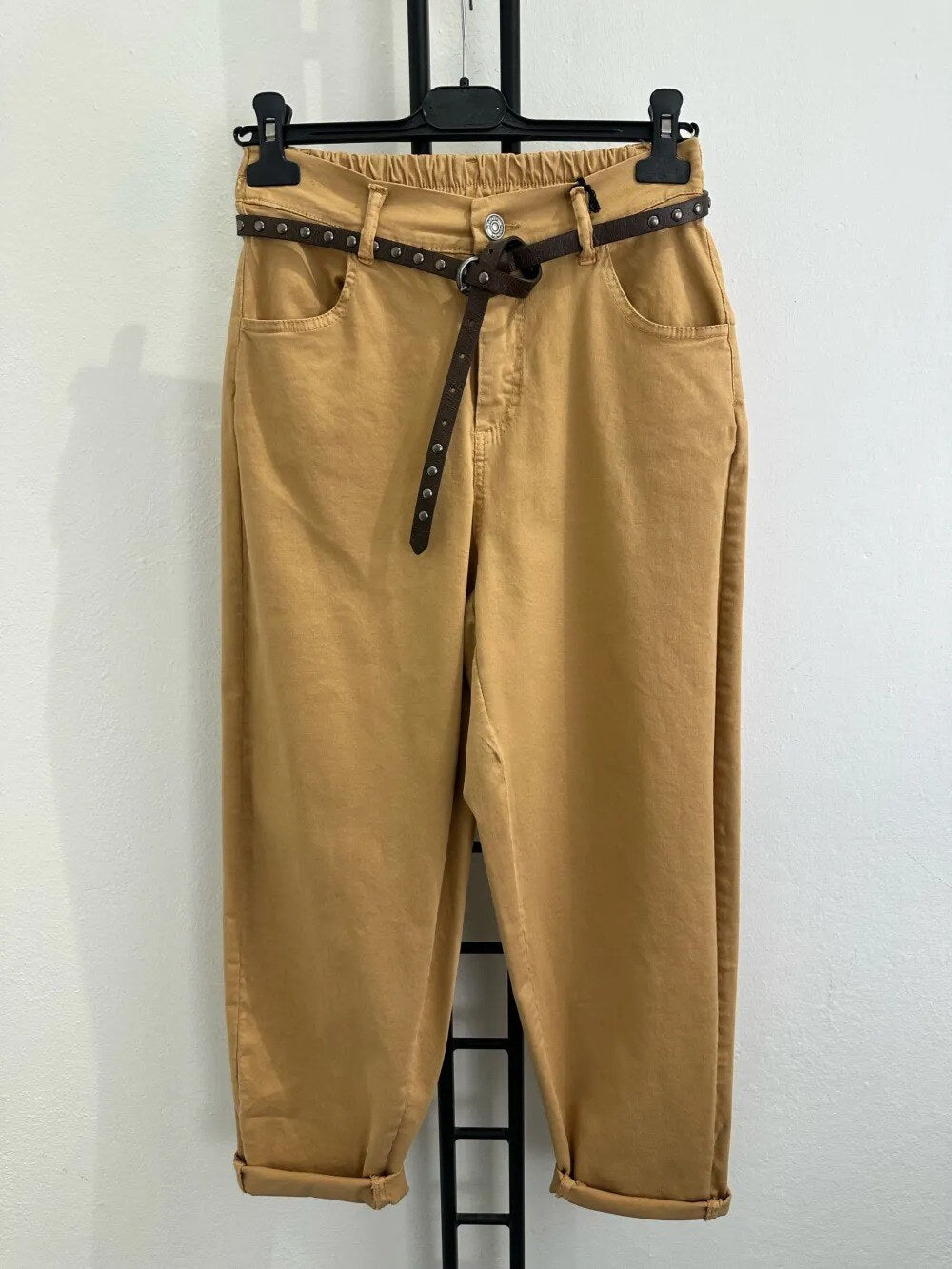 Pantalon avec ceinture – Coton élasthanne, élégant et confortable, 3 coloris au choix