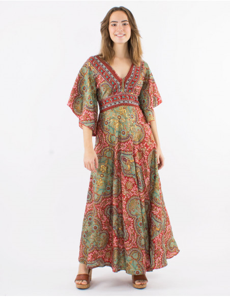 Robe Longue Ethnic Chic – Couleurs Mélangées & Touches Dorées