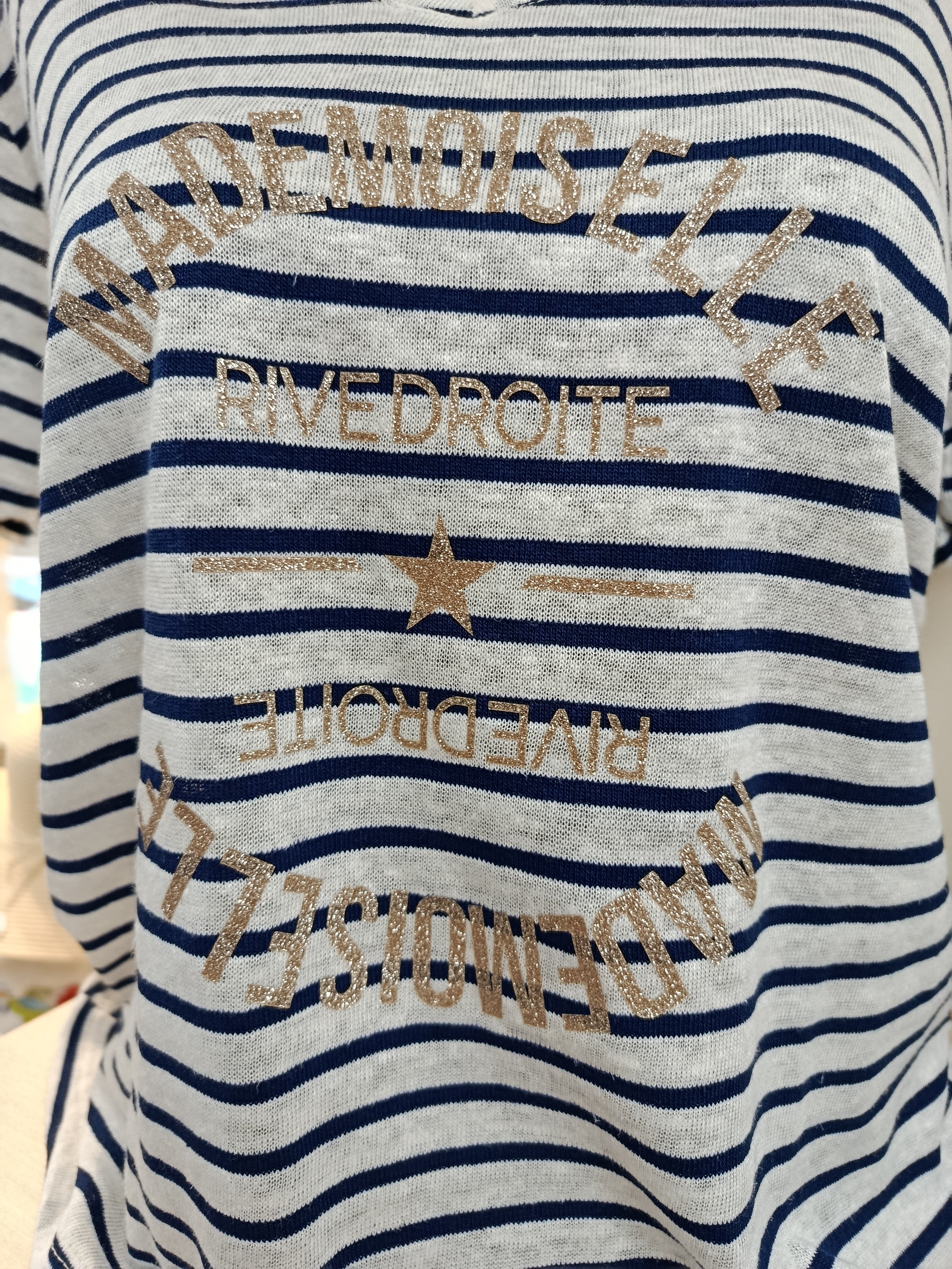 T-shirt Marinière Col V – Inscription Dorée