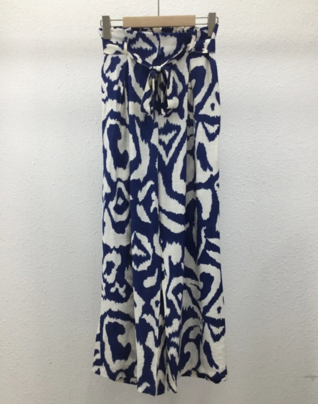 Pantalon bicolore blanc & bleu – Fluide & ceinturé