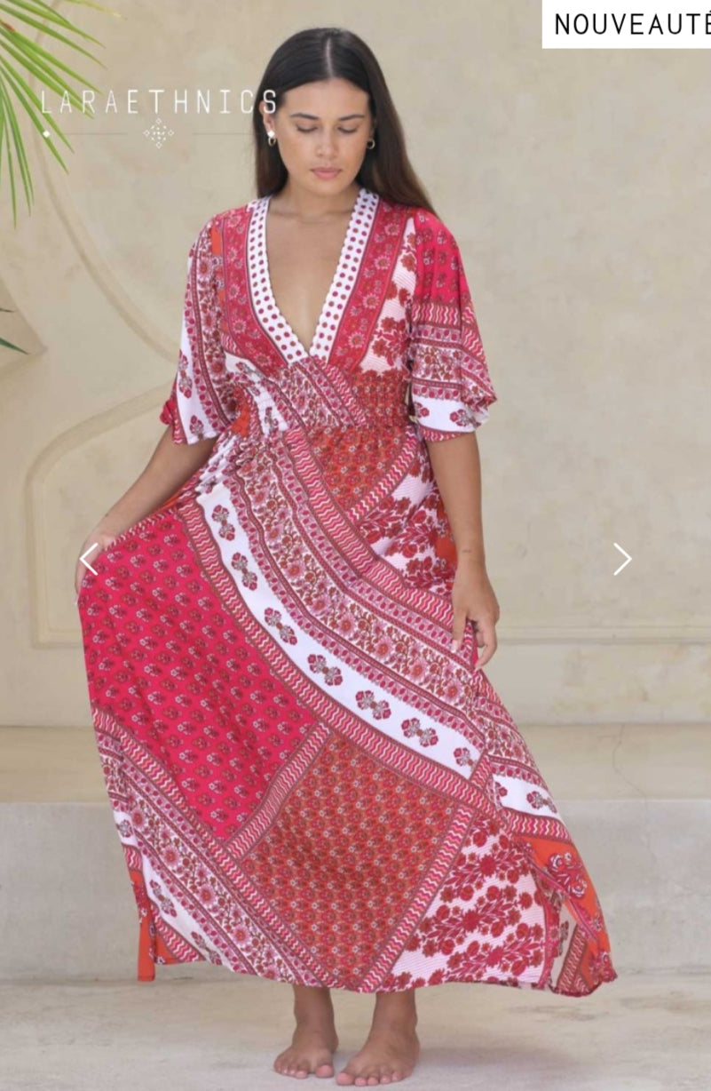 Robe Longue Élégante – Manches Papillon – LARAETHNICS