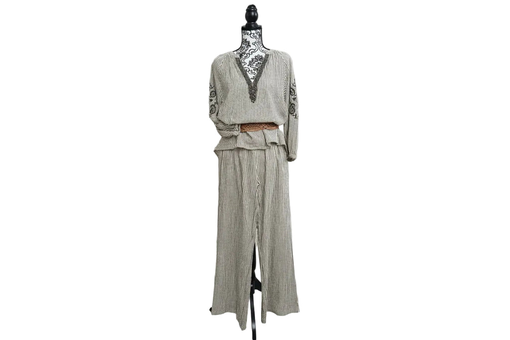 Pantalon rayé kaki et blanc