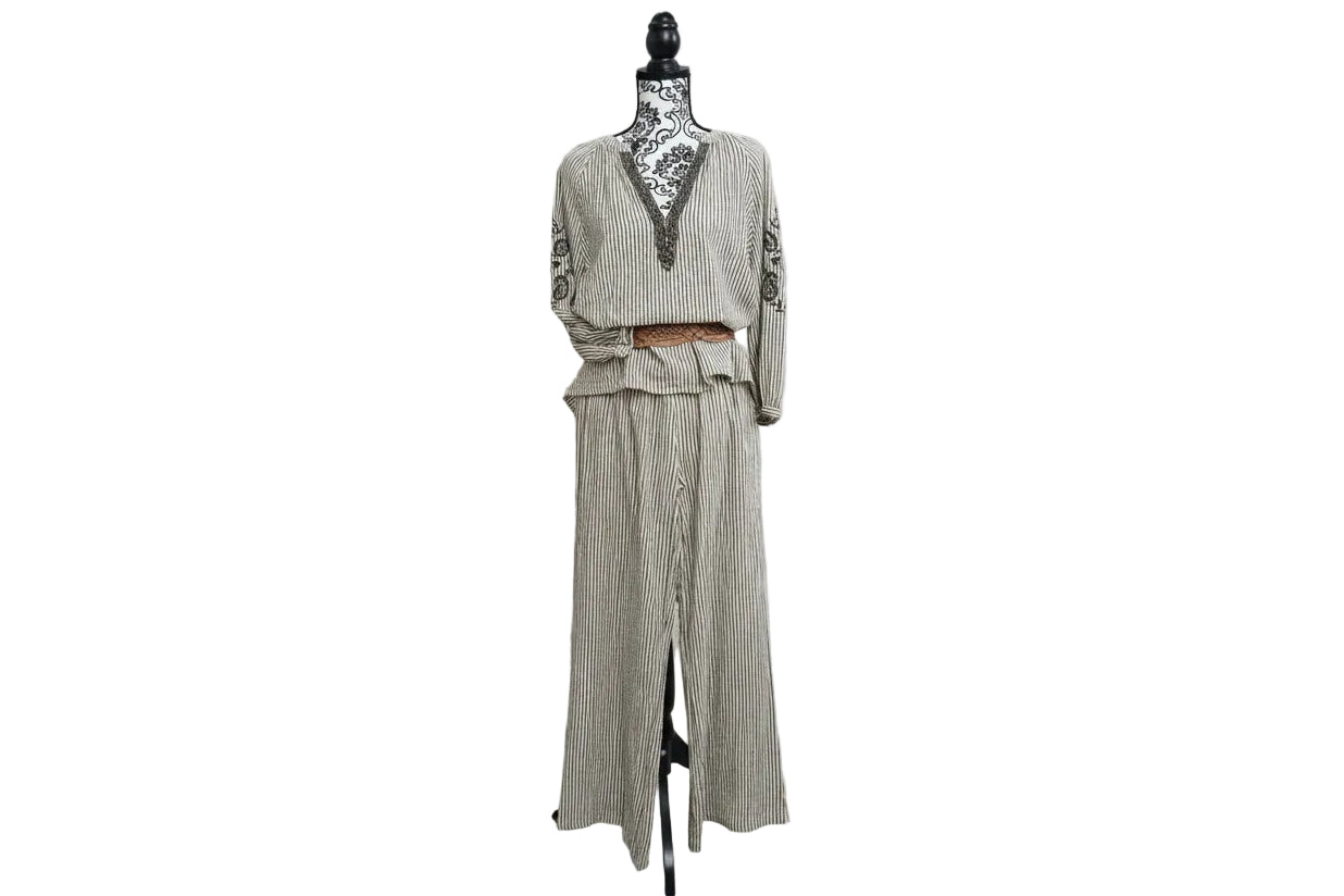 Pantalon rayé kaki et blanc