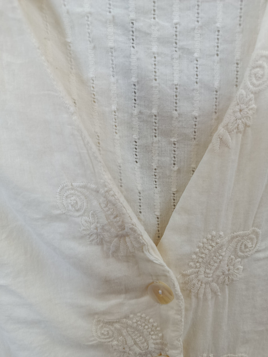 Gilet doublé en coton brodé écru – LARAETHNICS
